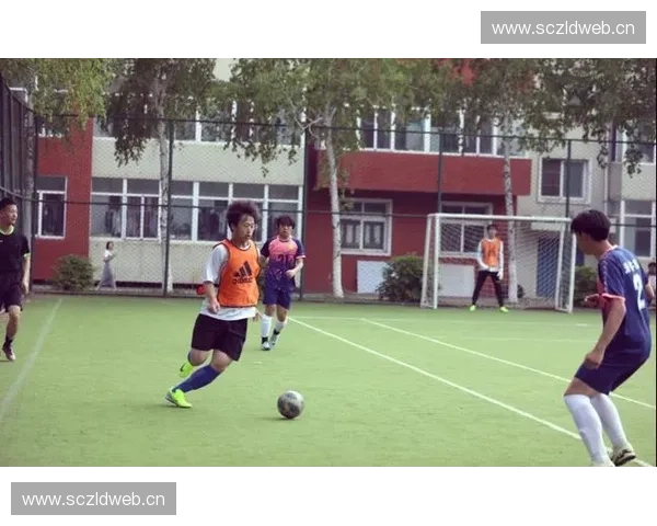 全面回顾2017全国大学生足球联赛精彩赛事与校园体育风采